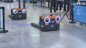 小搬 Mate2.0 家族帶著滿滿的誠意和驚喜，為我們呈上了豐富精彩的自我介紹，期待與您一同開啟智能物流新時代！ 小搬 Mate2.0 家族帶著滿滿的誠意和驚喜，為我們呈上了豐富精彩的自我介紹，期待與